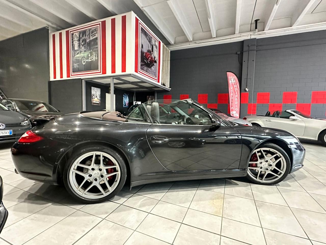 Porsche 911 Carrera 4 Cabriolet