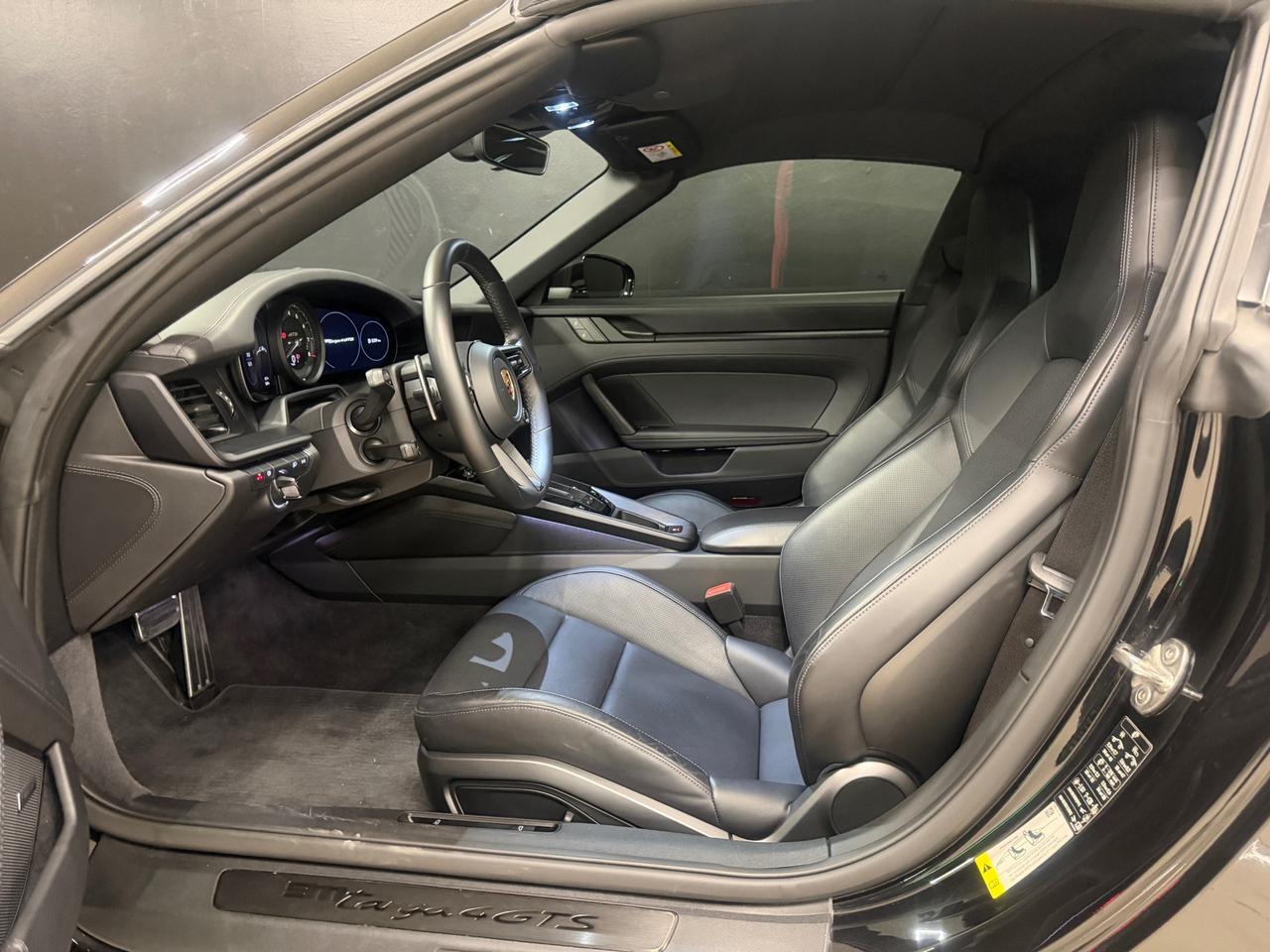 Porsche 911 Targa 3.0 4 GTS auto