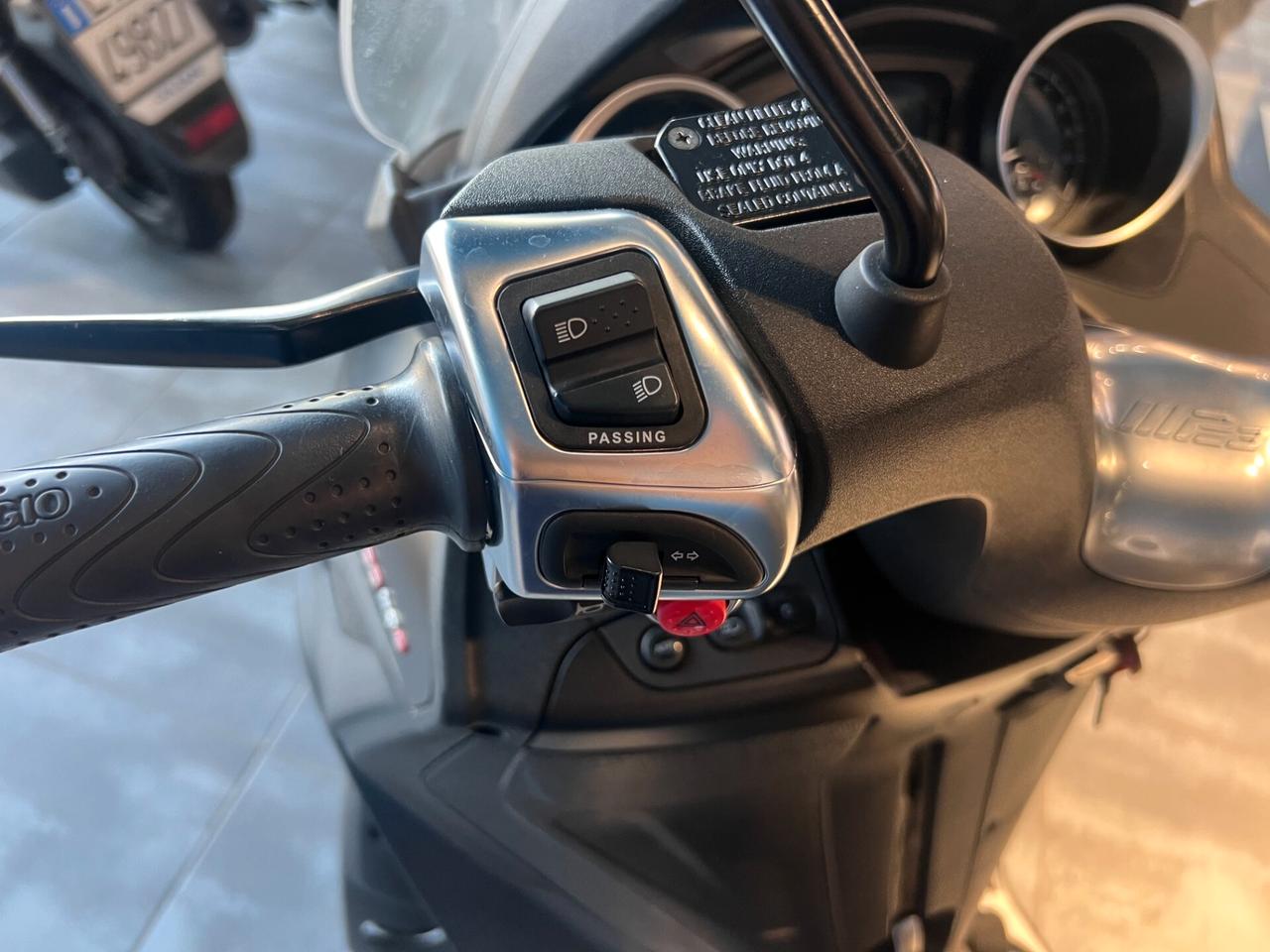 Piaggio MP3 300 hpe