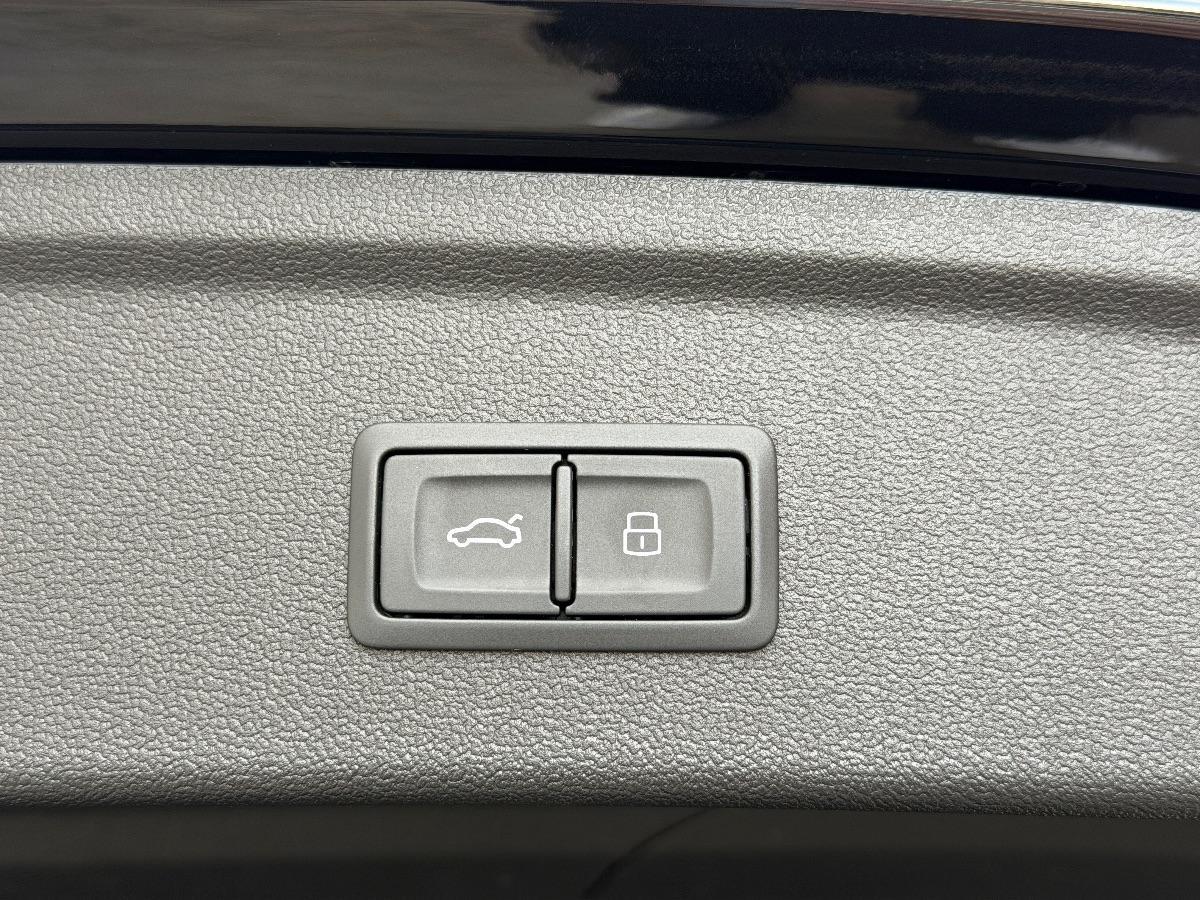 New Audi A3 Sportback 35 TDI S-line Identity Black 150CV