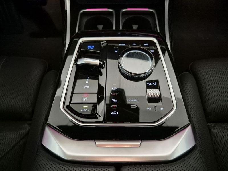 BMW Serie 7 G70 i7 xdrive60 MSport