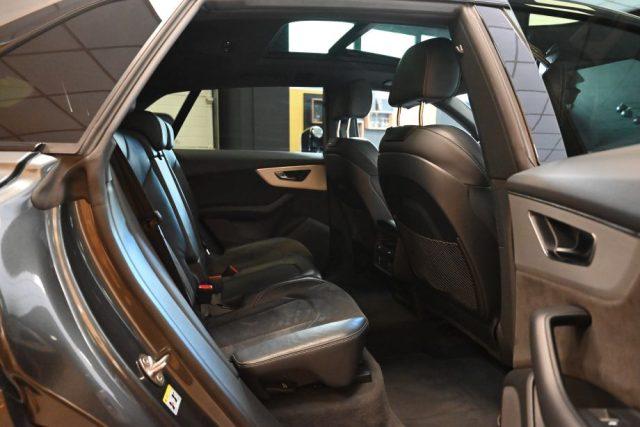 AUDI Q8 50TDI Q.TIP.286CV 2xS-LINE TET.22"SOSP.SED.RIS.CAM