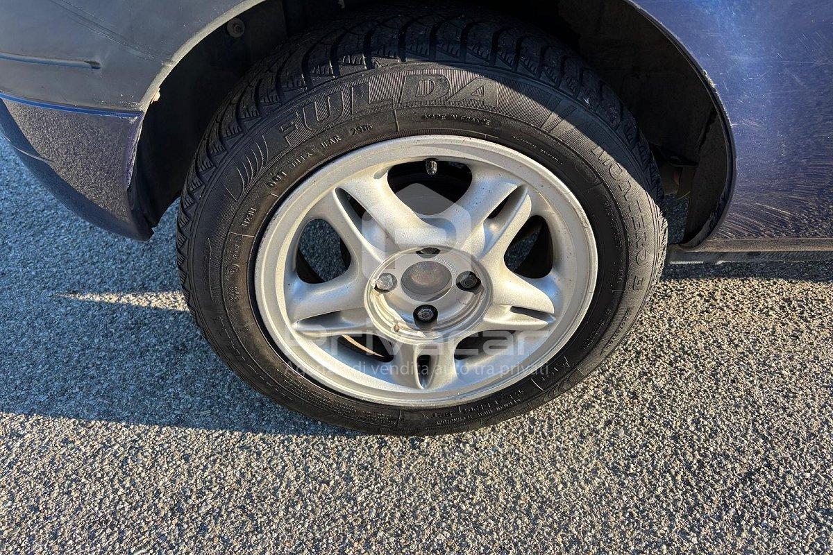 RENAULT Clio 1.2 16V cat 3 porte Dynamique