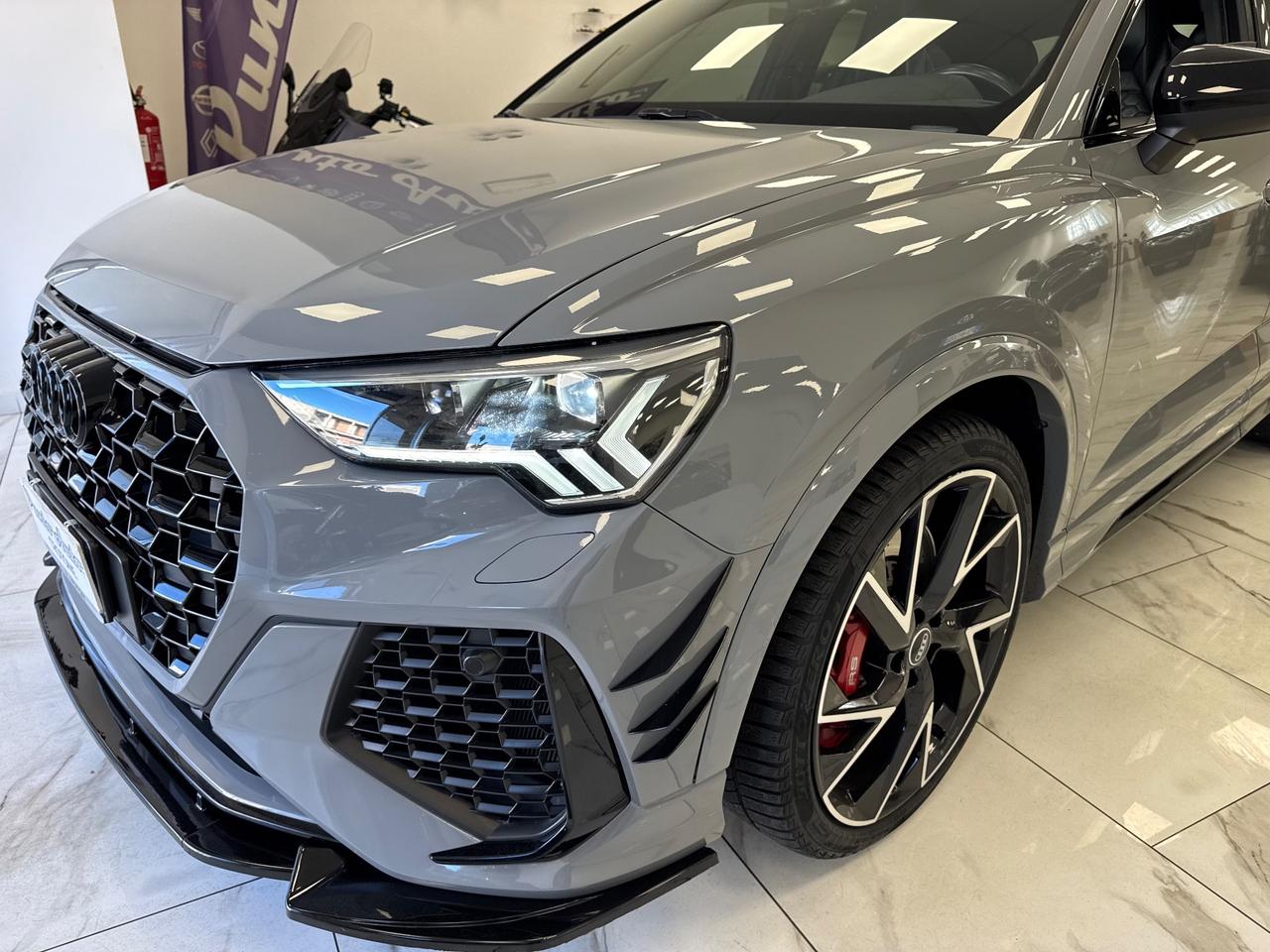 Audi Q3 RS quattro S tronic