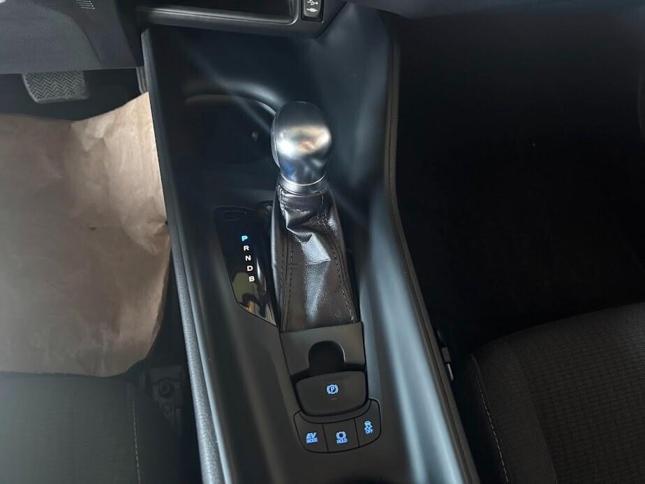 Toyota C-HR 1.8 Hybrid E-CVT Business + IVA