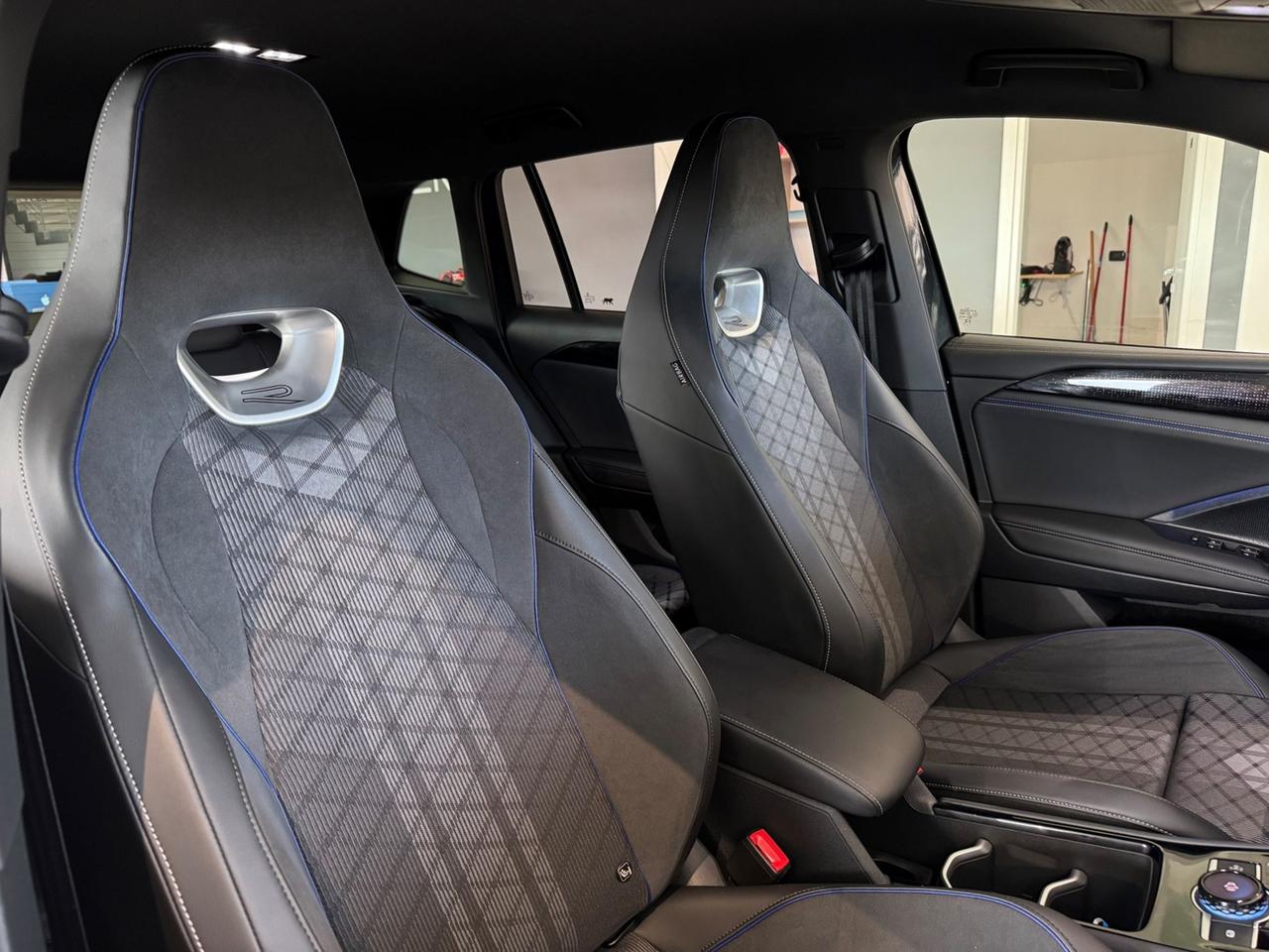 VOLKSWAGEN Tiguan III 2024 1.5 etsi R-Line 150cv dsg - SED. MASSAGGIANTI!