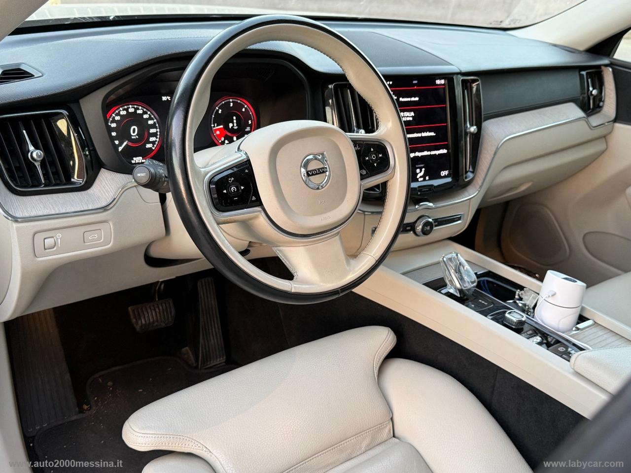 VOLVO XC60 B4 AWD GEARTRONIC INSCRIPTION
