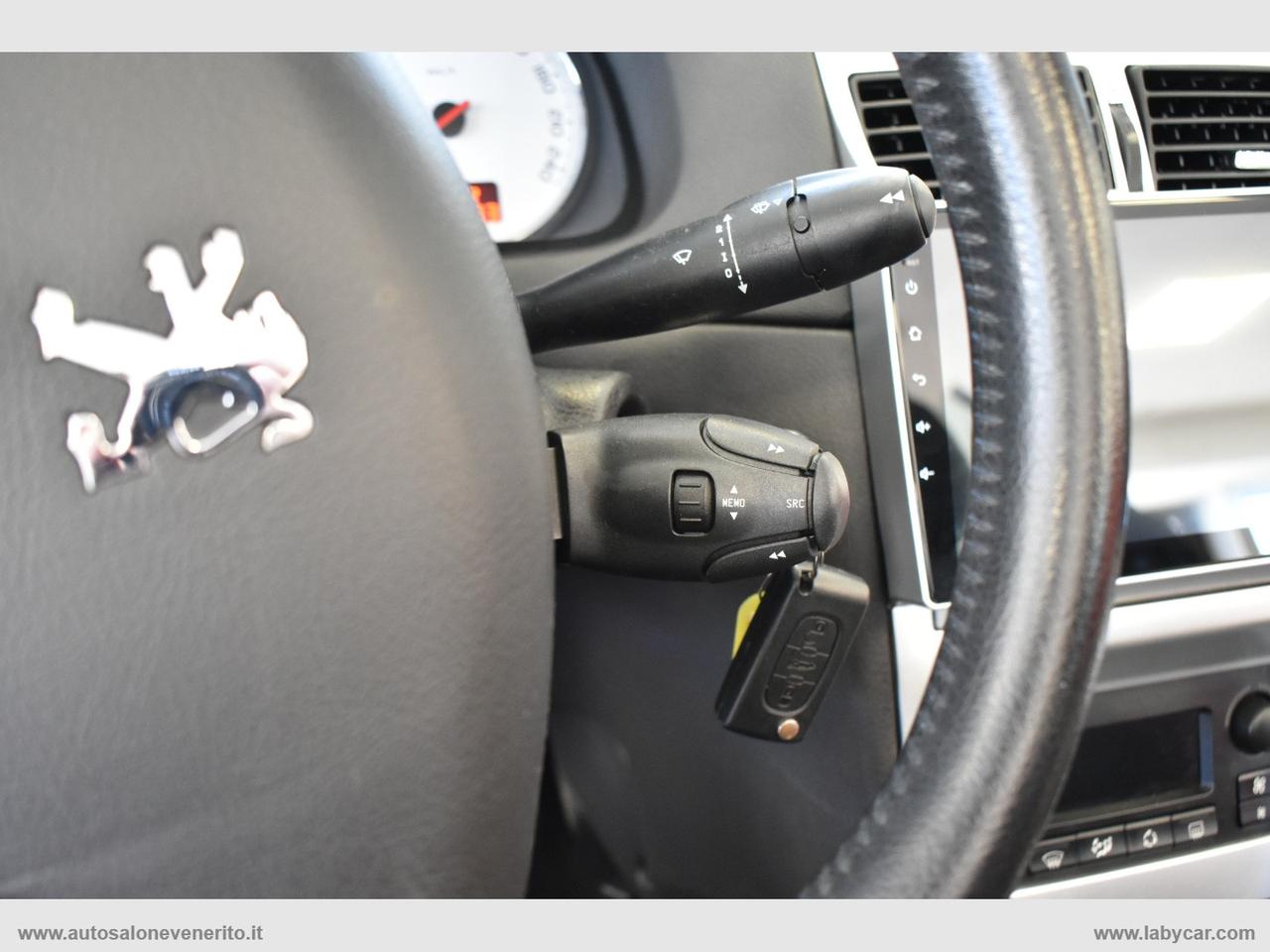PEUGEOT 307 1.6 16V CC Tecno