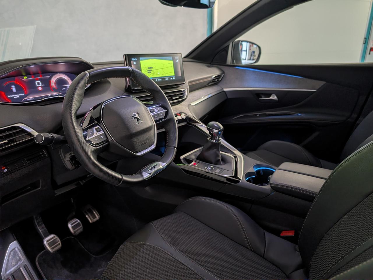 Peugeot 3008 1.2 puretech 130cv GT