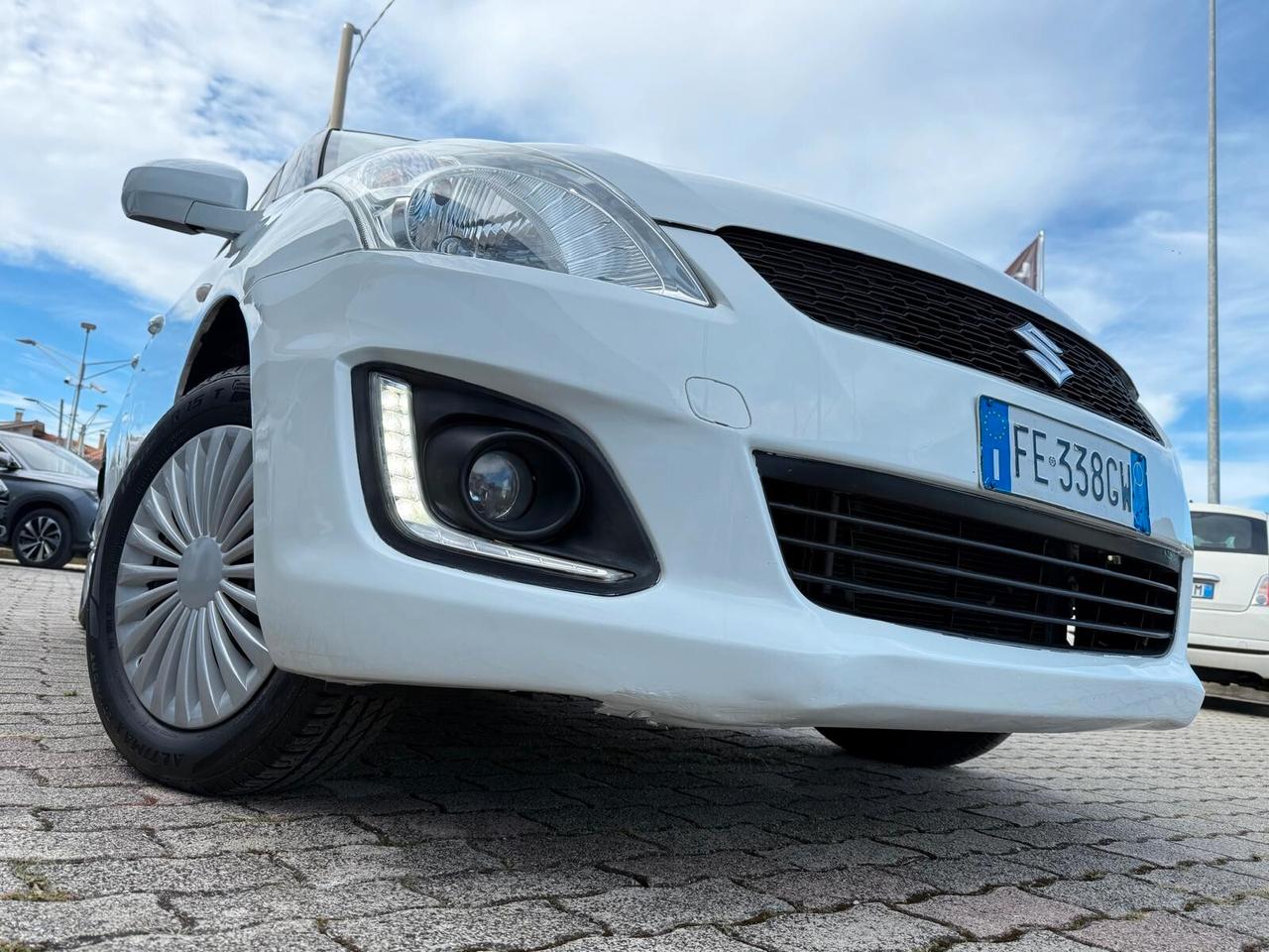 Suzuki Swift 1.2 VVT 5 porte - CON 24 MESI DI GARANZIA