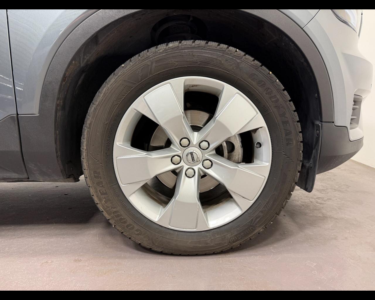 VOLVO XC40 2.0 D3 MOMENTUM