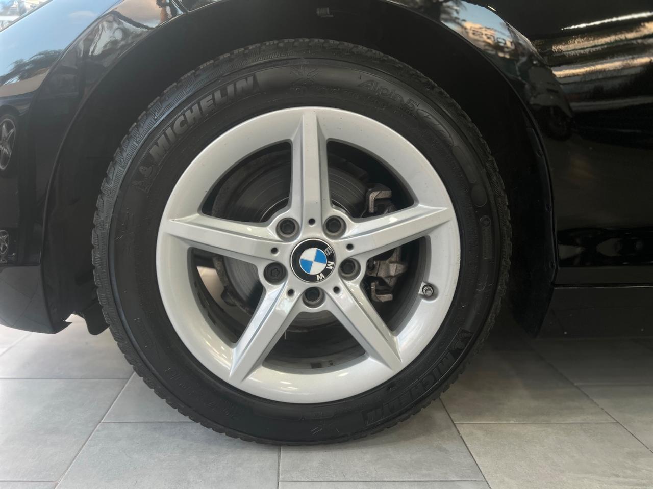 Bmw serie 1 116d SOLO 64.000KM - 2019