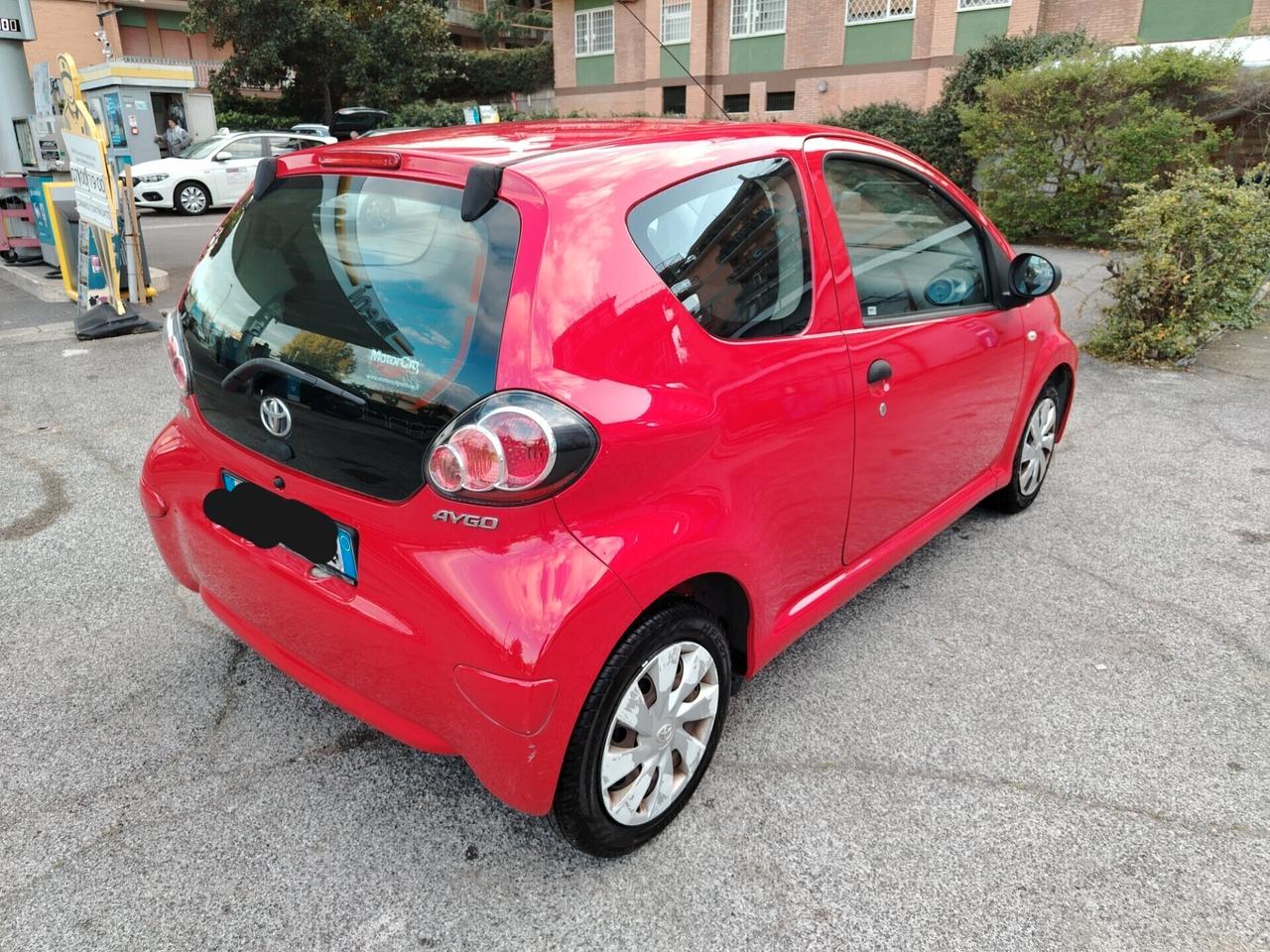 Toyota Aygo 1.0 12V VVT-i 5 porte Active Connect