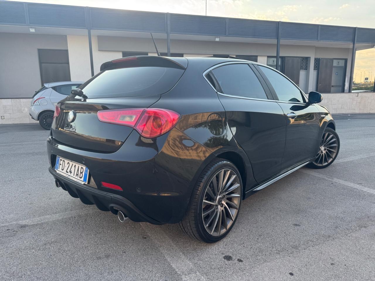 Alfa Romeo Giulietta 1.6 JTDm-2 CV Exclusive Full Optional