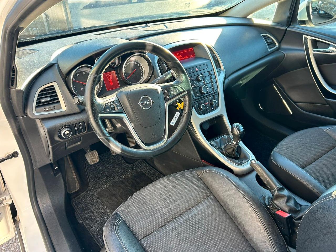 Opel Astra GTC 1.7 cdti ecotec Cosmo s&s 130cv