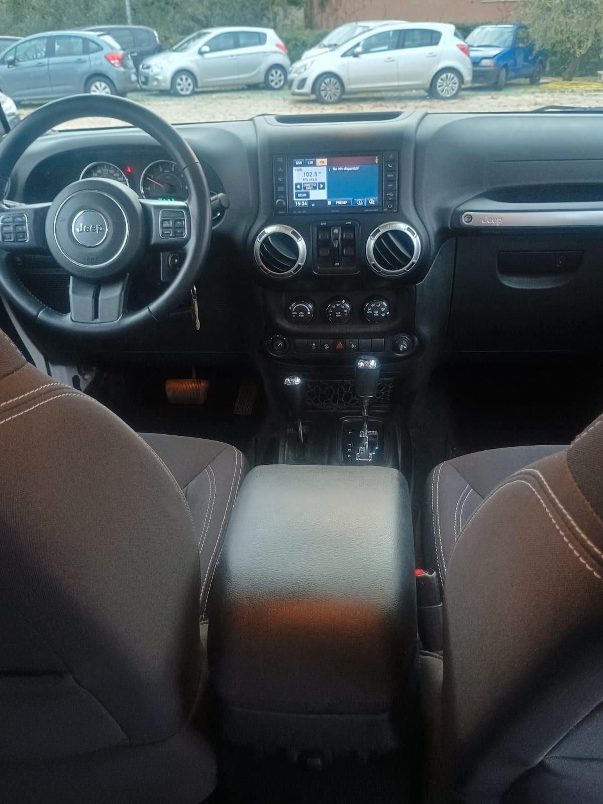 Jeep Wrangler Unlimited 2.8 CRD DPF Rubicon Auto