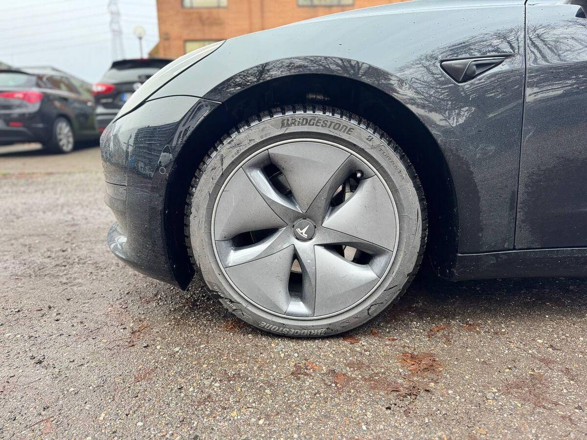 Tesla Model 3 Standard rwd Plus