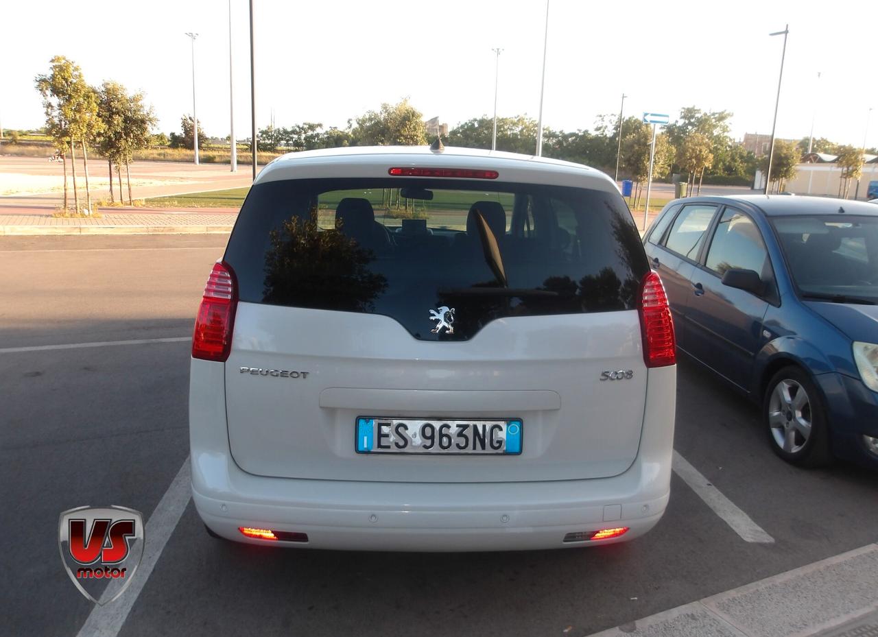 PEUGEOT 5008 1.6 DIESEL-GARANZIA FULL