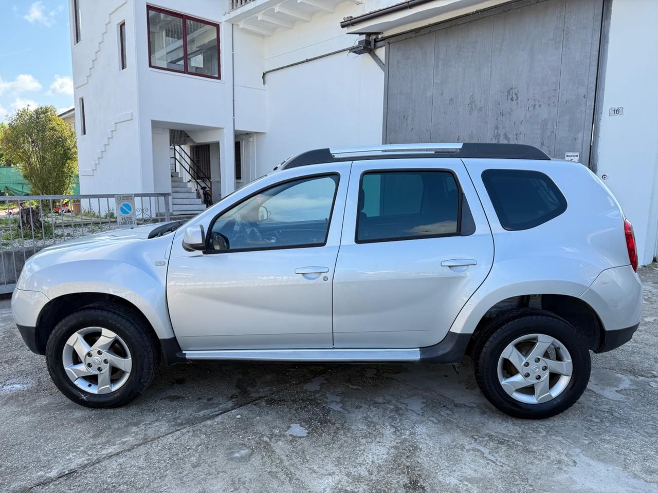 Dacia Duster 1.6 GPL DI SERIE 2032 NEOPAT. 2012