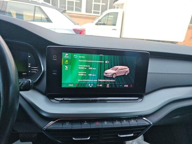 SKODA Octavia 2.0 TDI EVO SCR DSG Wagon Executive Navi LED UniPr