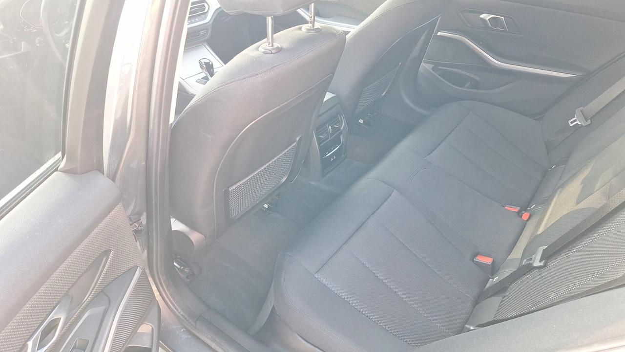 Bmw 320 320d 48V Business Advantage