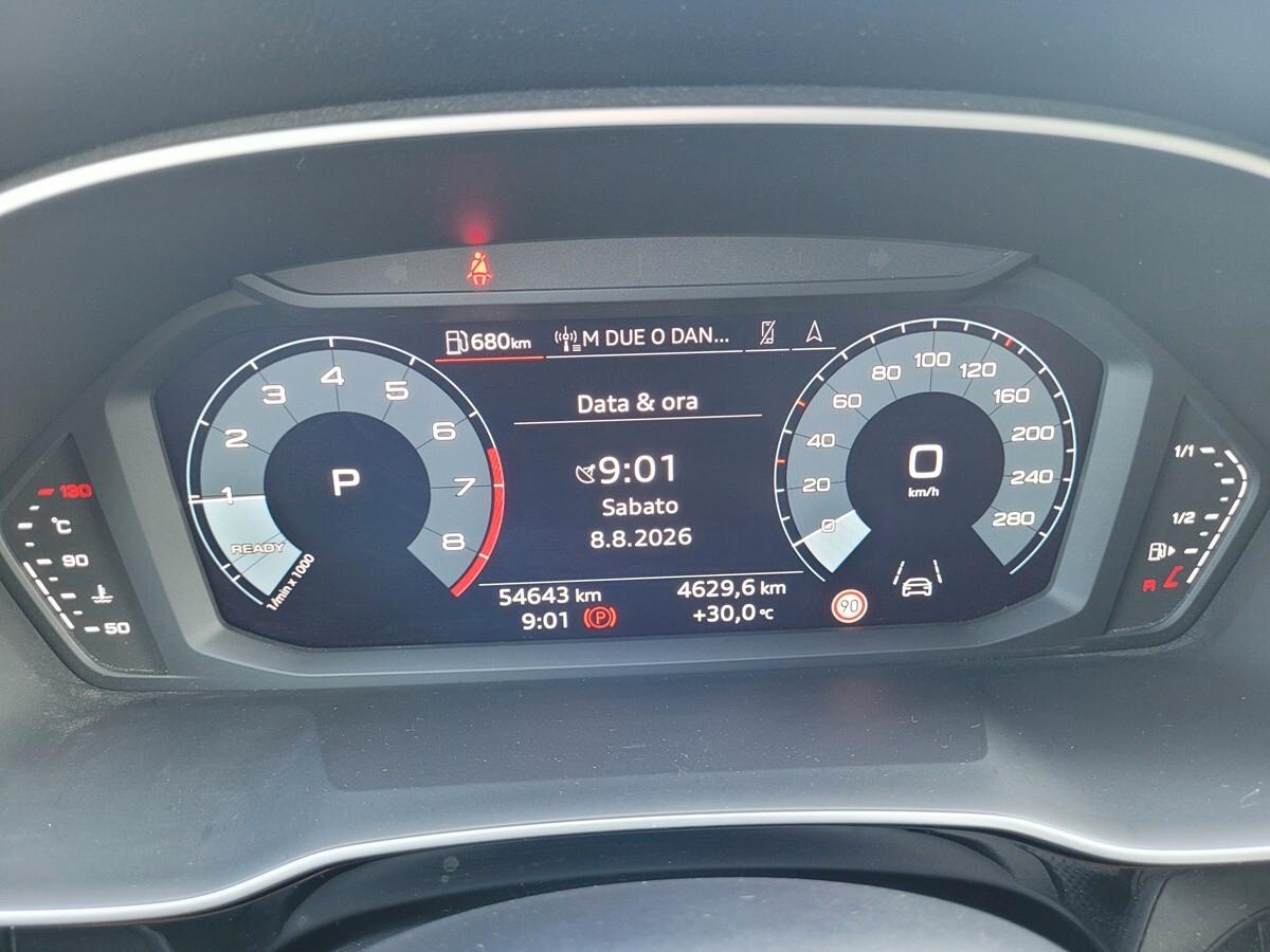 Audi Q3 35 TFSI S tronic Business interni s-line