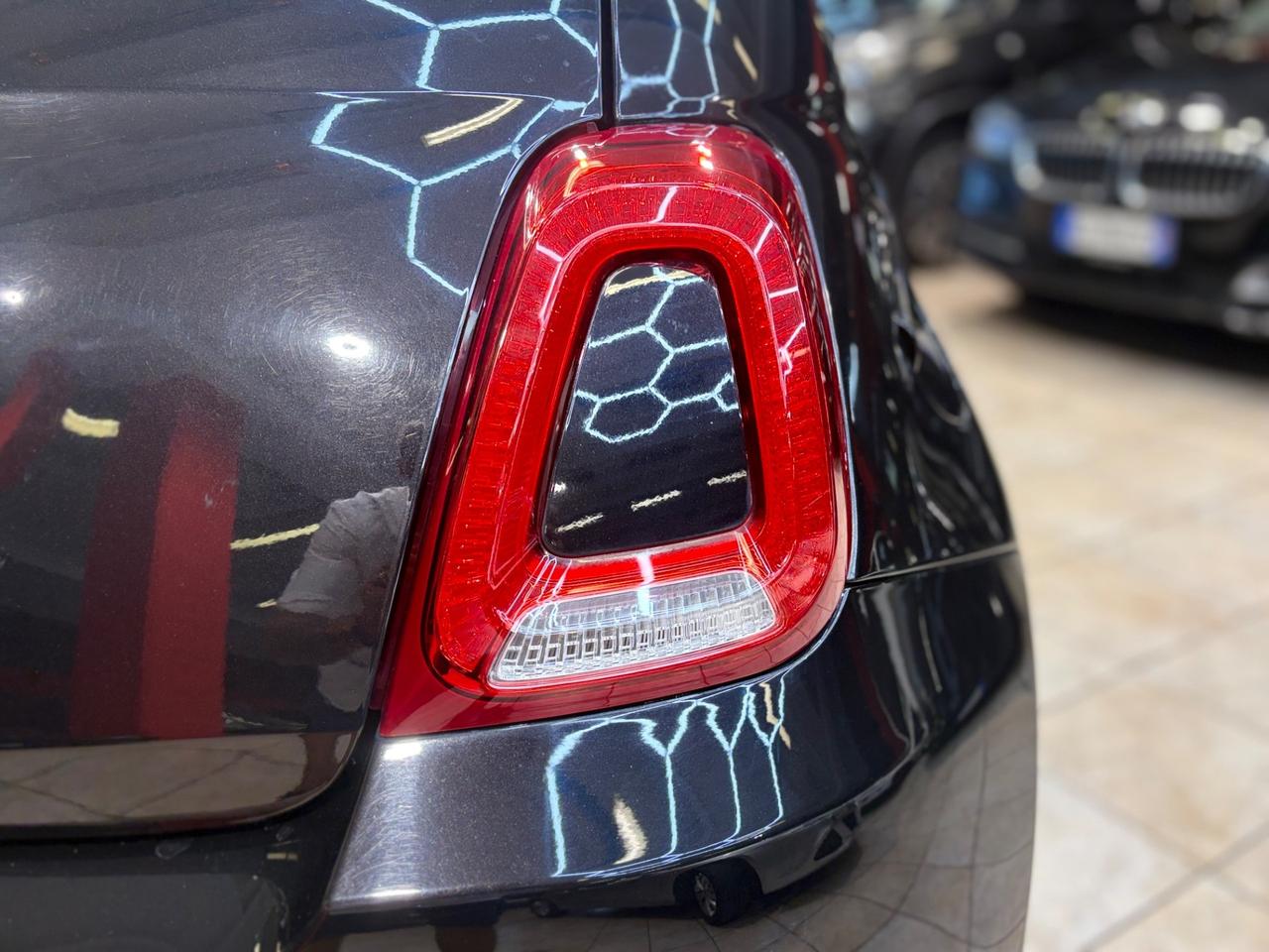 Fiat 500 1.2 Lounge _MIRROR_ 110.000km