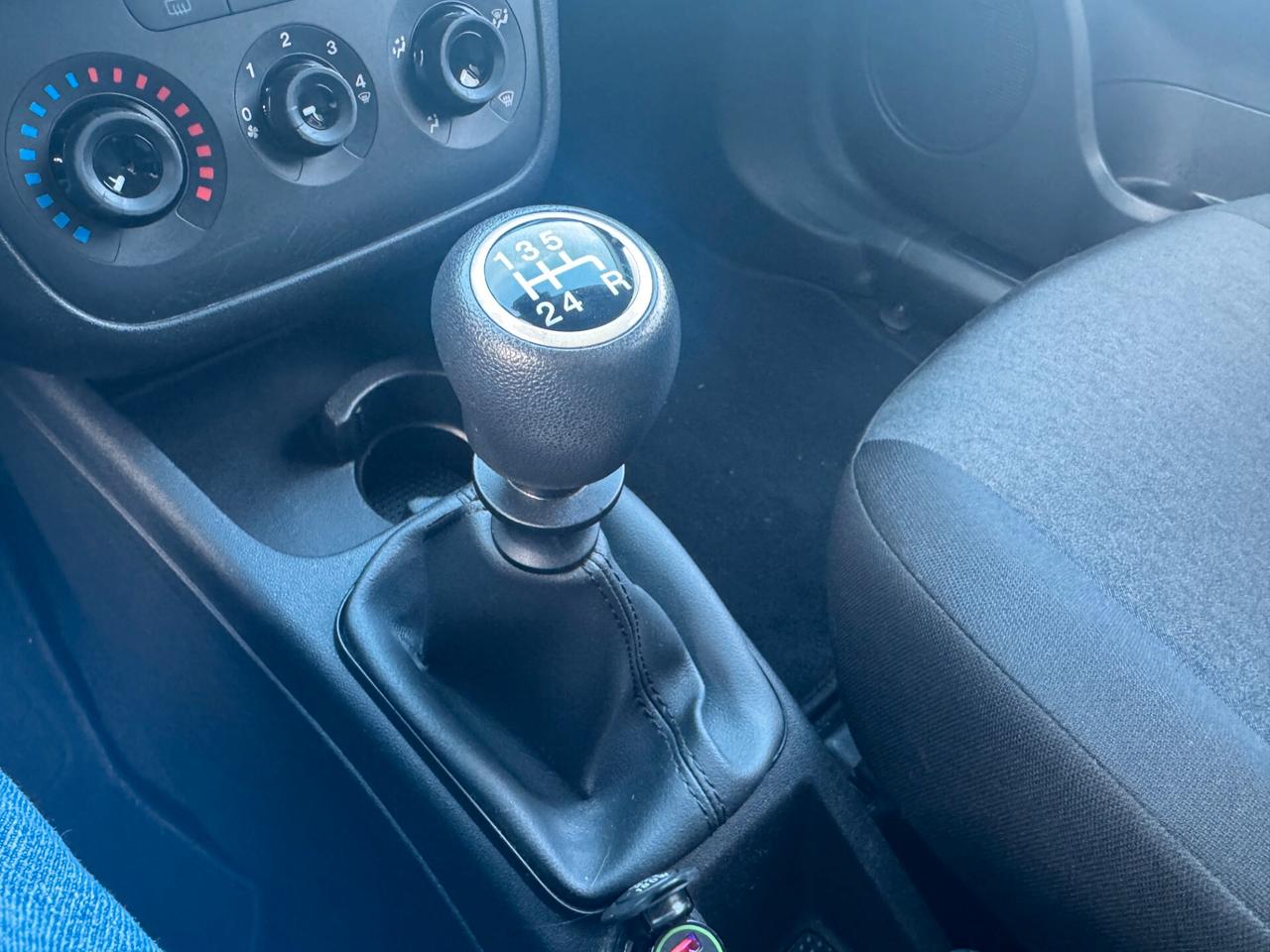 FIAT Punto 1.2 8V 5 porte Young ** NEOPATENTATI **