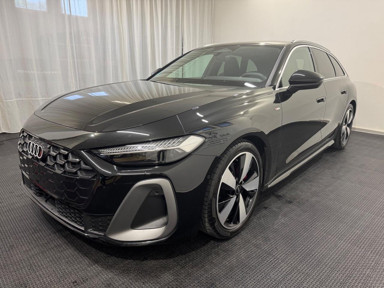 Audi A5 Avant TDI 150 kW mHEV+ S tronic quattro Line edition FULL!!