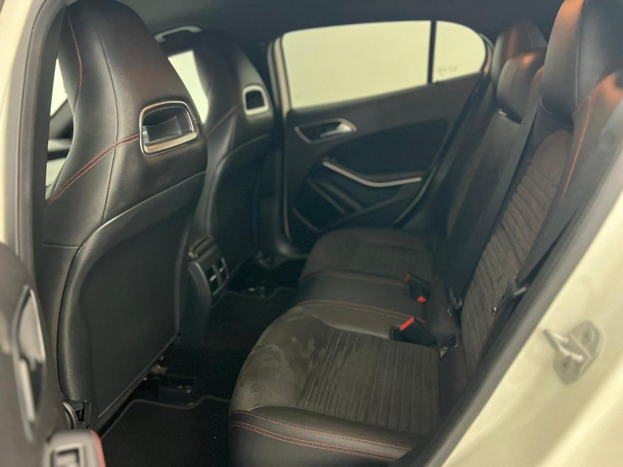 Mercedes-benz GLA 200 d Automatic Premium