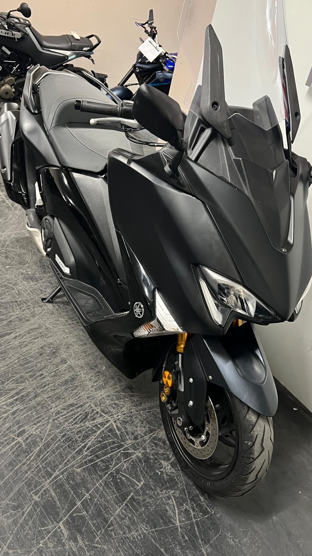 Yamaha TMAX DX