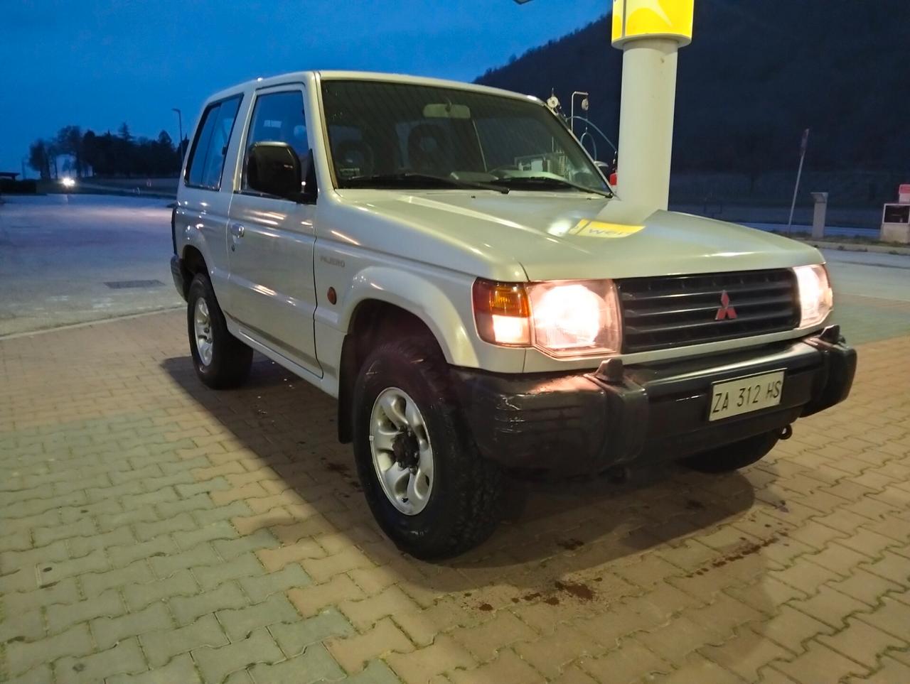 Mitsubishi Pajero Glx