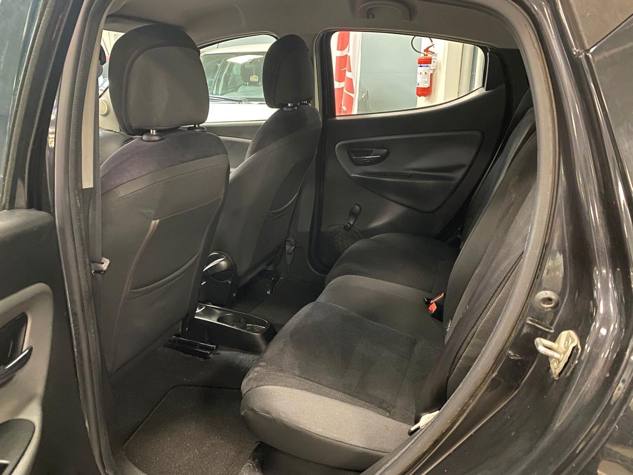 Lancia Ypsilon 1.3 MJT 16V 95 CV 5 porte S&S Silver