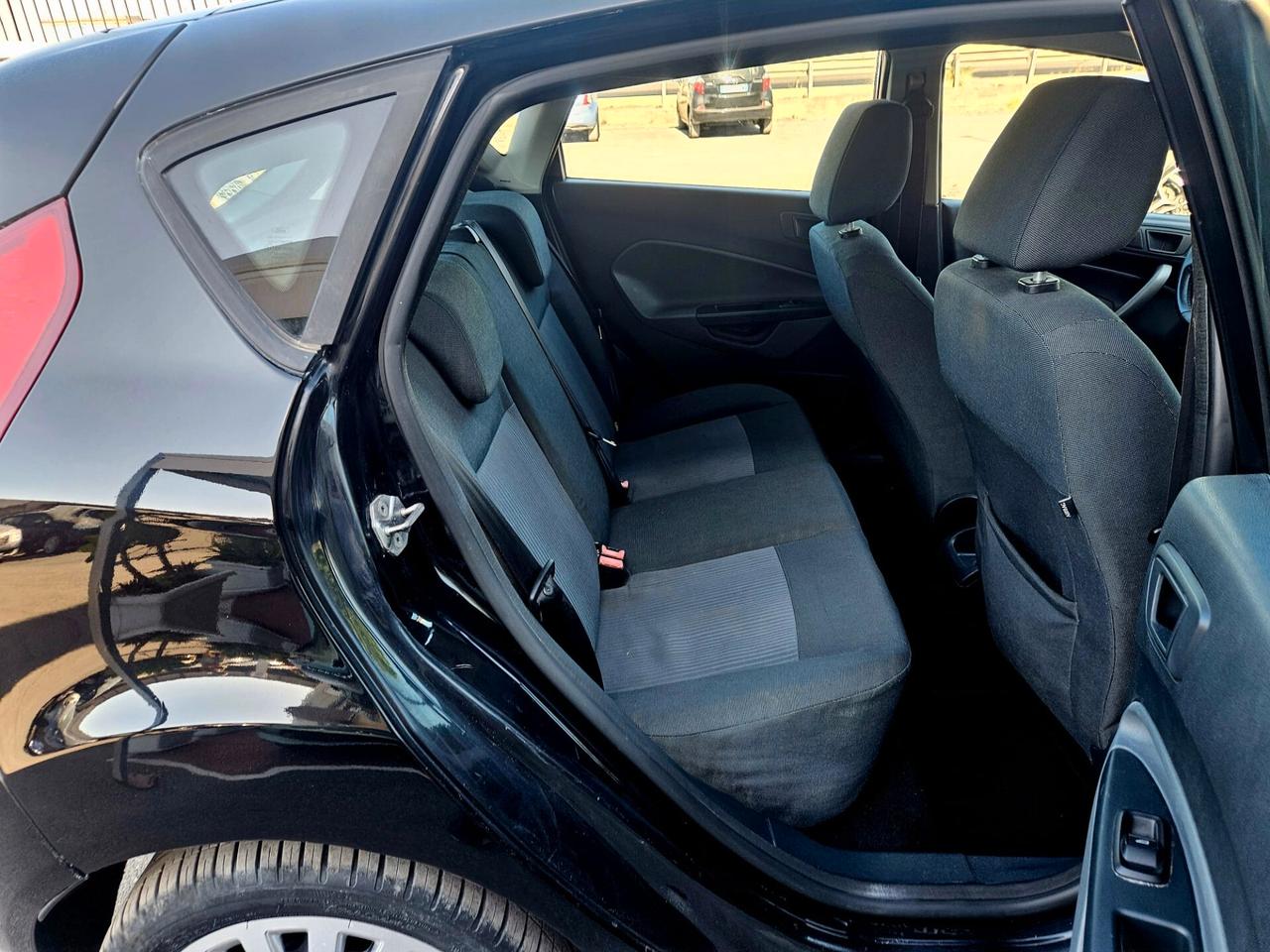 Ford Fiesta 1.4 TDCi 70CV 5 porte Titanium - IMPECCABILE -