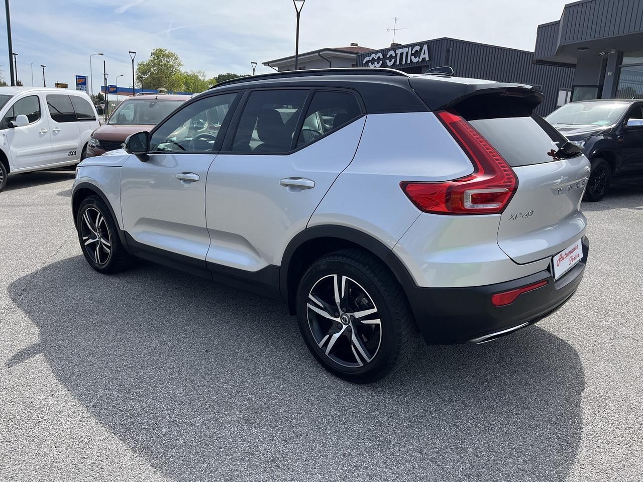VOLVO XC 40 D4 AWD 2000 D 190CV R.LINE