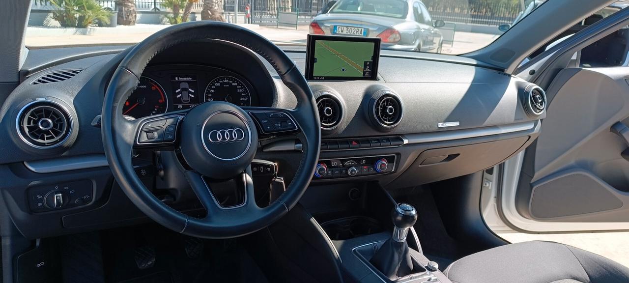 Audi A3 SPB 30 TDI Business