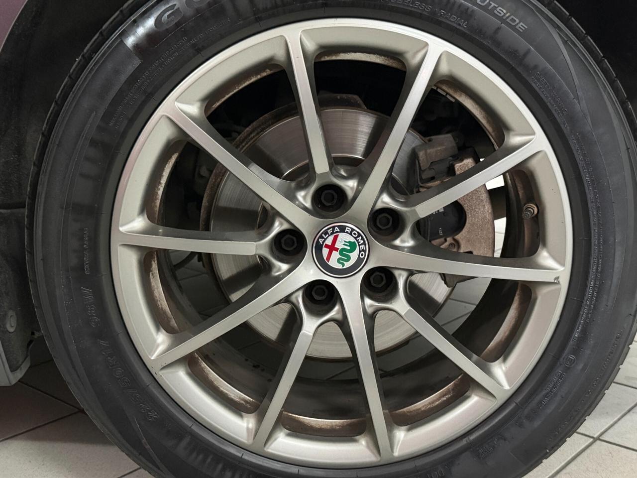 Alfa Romeo Giulia 2.2 TD 150 CV BUSINESS NAVI DISTRIBUZIONE ESEGUITA