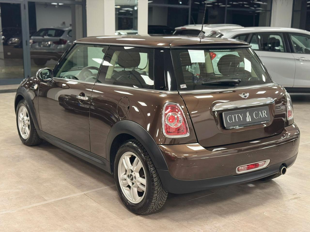 Mini 1.6 16V One (55kW)