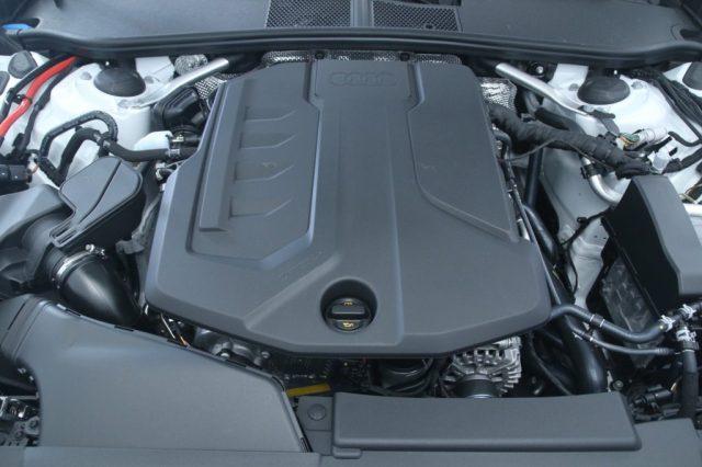 AUDI A5 Avant TFSI S tronic S Line edition black plus