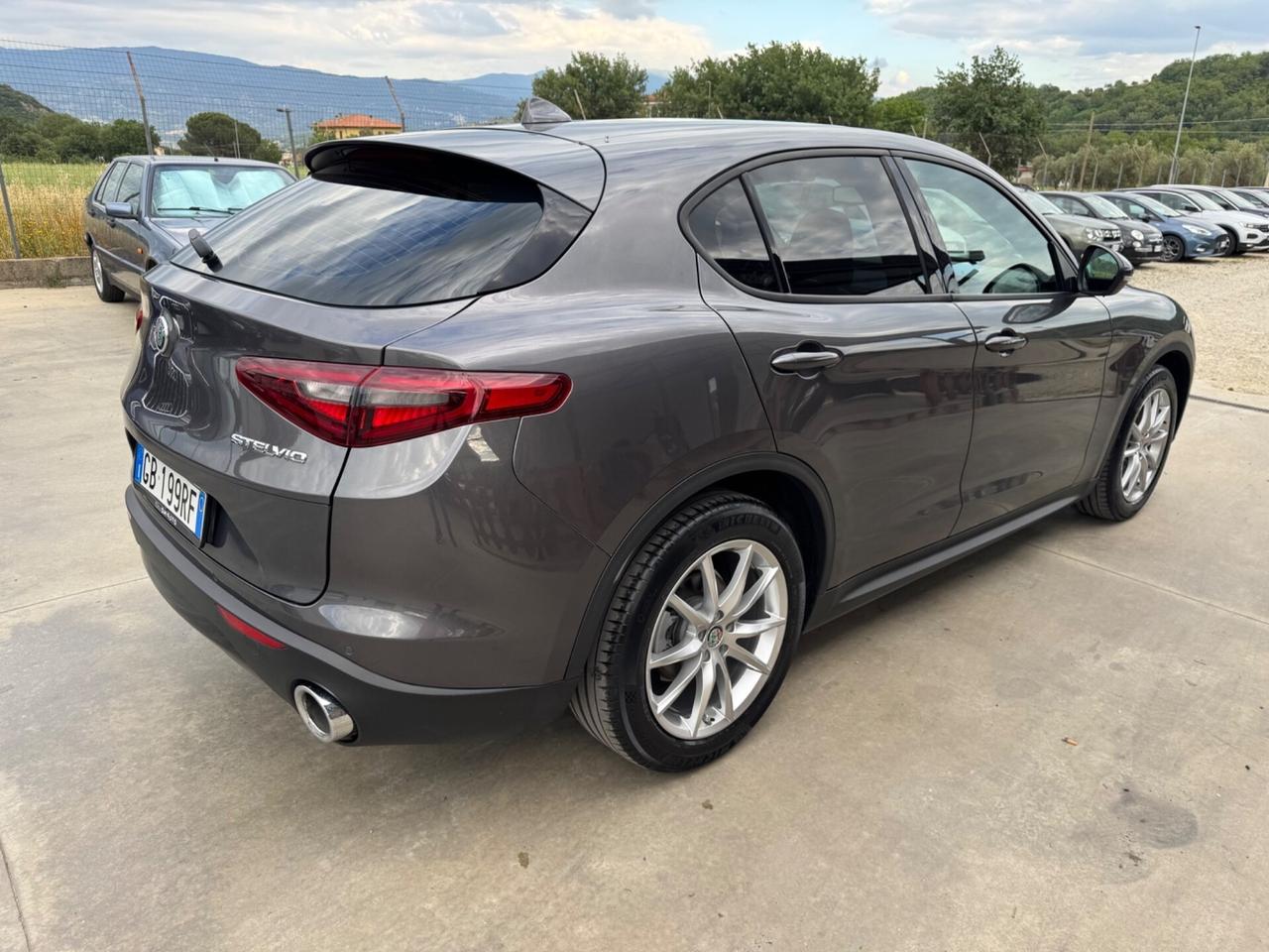 Alfa Romeo Stelvio 2.2 Turbodiesel 160 CV AT8 RWD