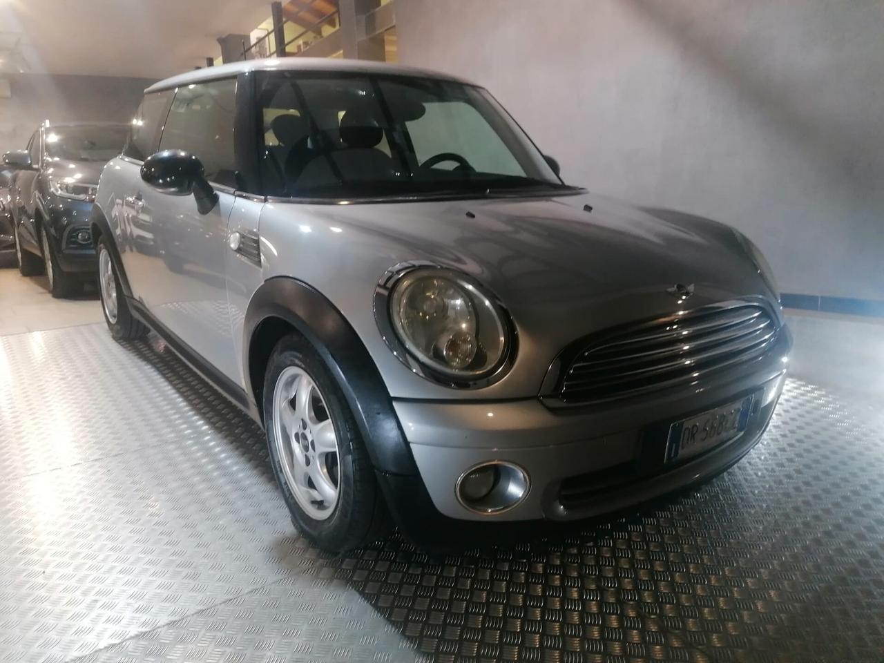 Mini 1.4 16V One Chili