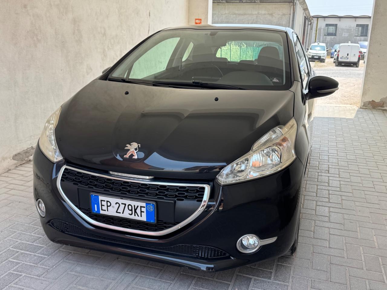 Peugeot 208 1.2 VTi 82 CV , CINGHIA ROTTA