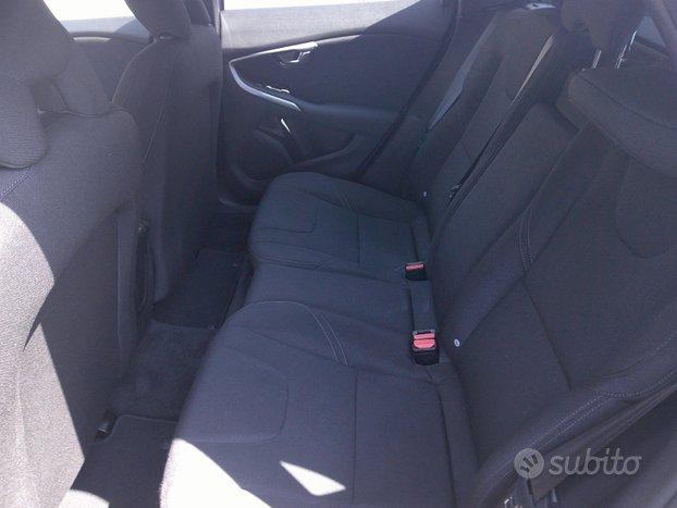 Volvo V40 Cross Country D2 120cv