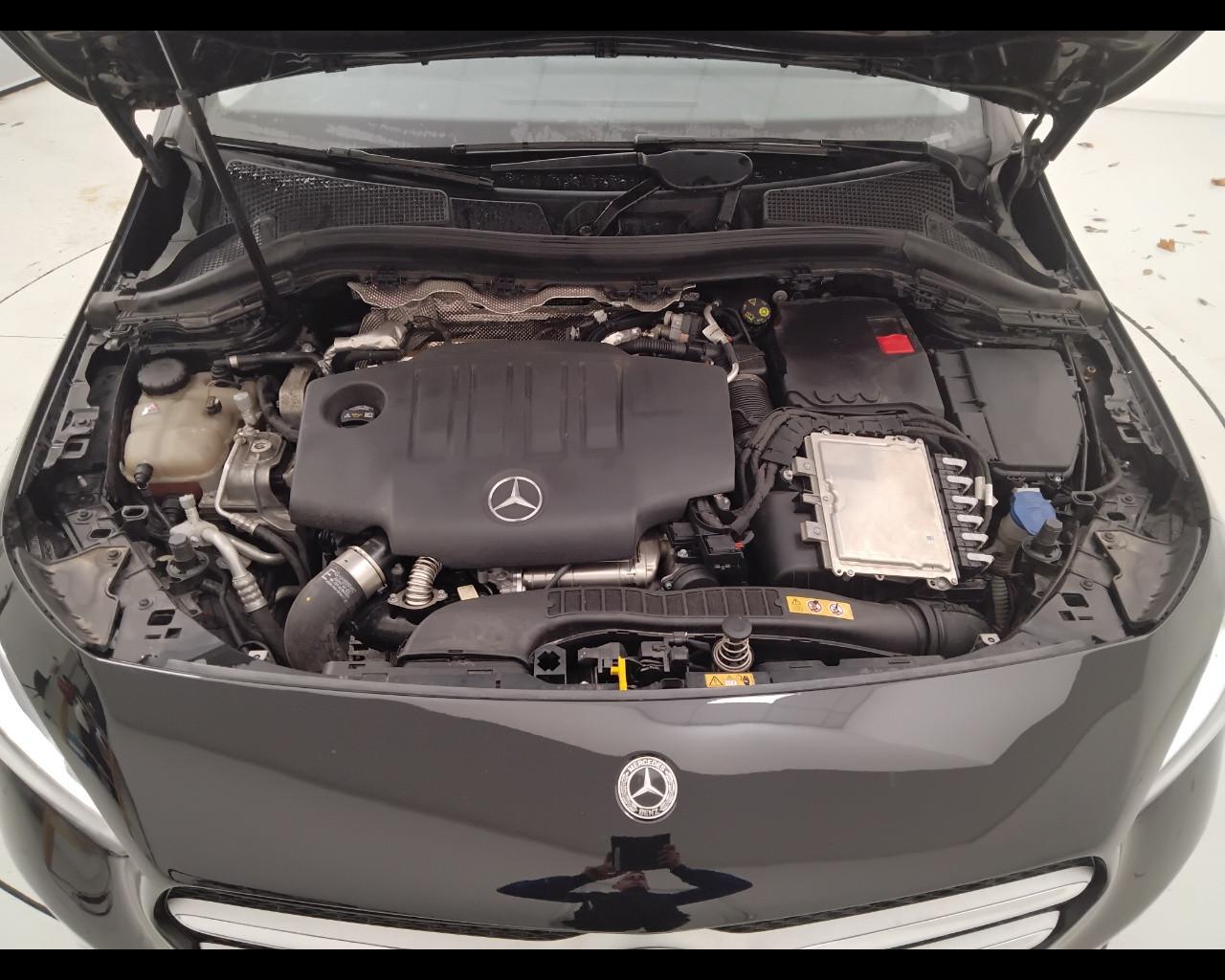 Mercedes-Benz Classe B - W247 2018 - B 180 d Sport auto