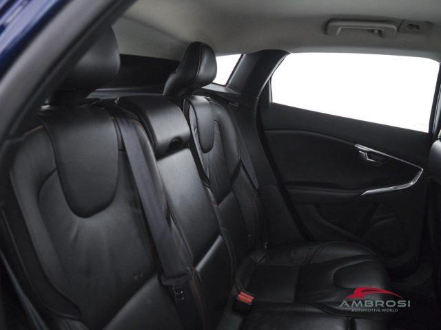 VOLVO V40 Cross Country D2 1.6 Powershift Volvo Ocean Race - PER OPERATORI