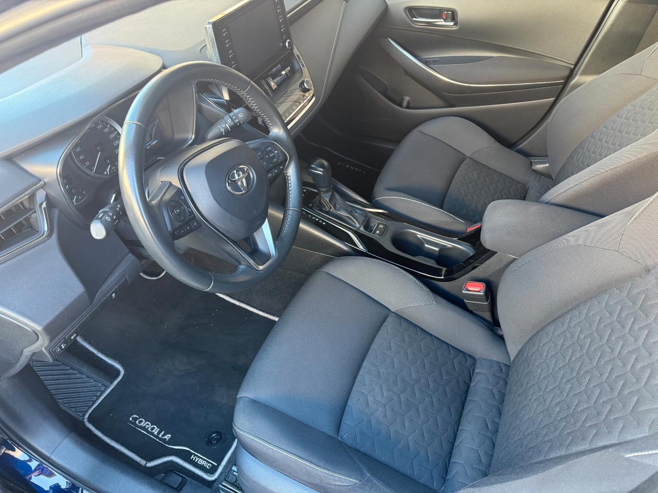 Toyota Corolla 1.8 Hybrid Business
