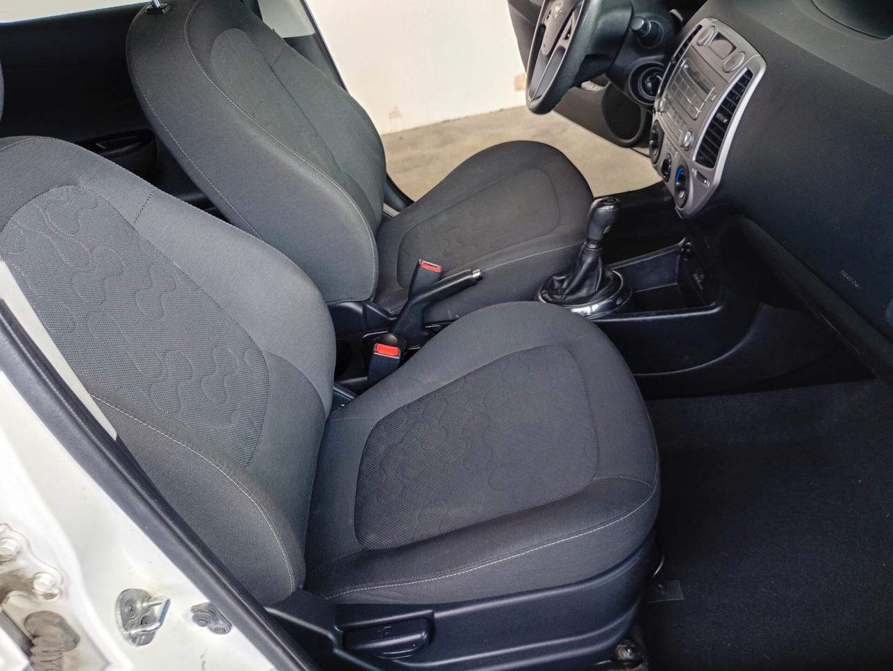Hyundai i20 1.4 CRDi 5p. Sound Edition