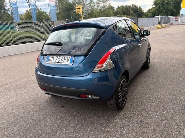 Lancia Ypsilon 1.0 FireFly 5 porte S&S Hybrid Gold Plus