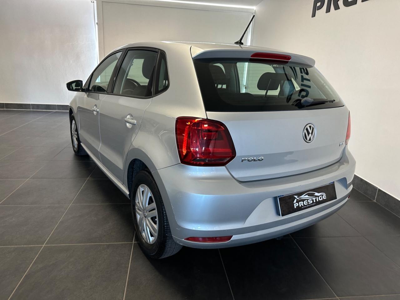 VOLKSWAGEN POLO 1.4 TDI 75CV NEOPATENTATI G.TRAINO GARANZIA