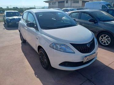 Lancia Ypsilon 1.0 5 porte Hybrid SILVER Plus